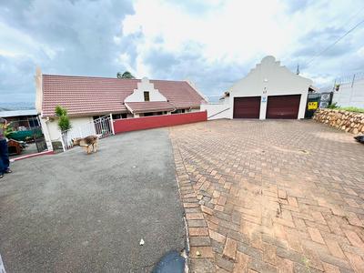 House For Sale in Springfield, Durban