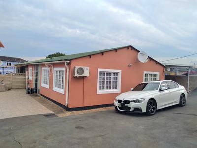 House For Sale in Newlands East, Newlands