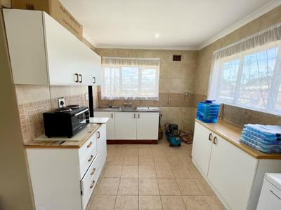 Cottage For Rent in Avoca, Durban