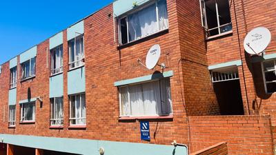 Apartment / Flat For Rent in Montclair, Durban