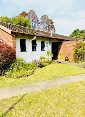 Townhouse For Sale in Cowies Hill Park, Pinetown