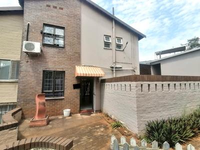 Townhouse For Rent in Woodhaven, Durban