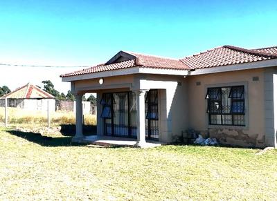 House For Sale in Zwelibomvu, Embo/Nksa Isimahla