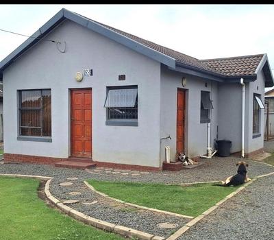 House For Sale in Mpophomeni, Howick