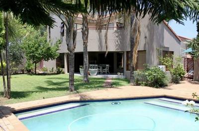 Cluster House For Rent in Sunninghill, Sandton